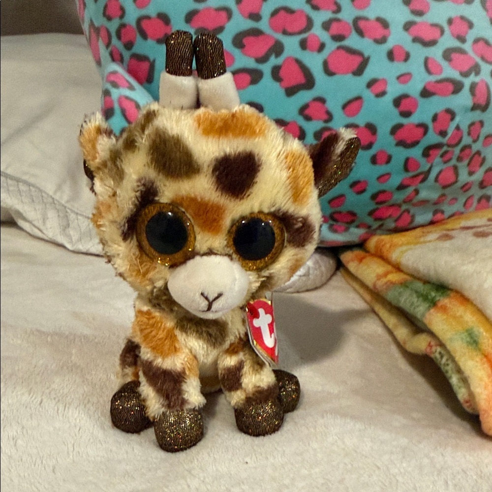 NWT Ty Giraffe With Brown and Gold Spots